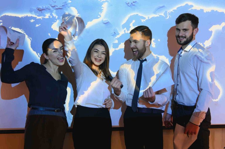 Εταιρικό event σε αίθουσα εκδηλώσεων